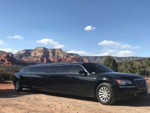 Flagstaff Limo - exterior black stretch side